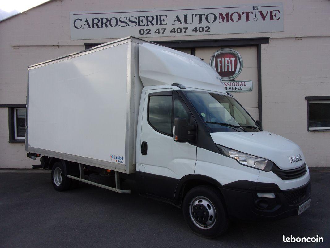 IVECO Daily 35-160 Caisse Hayon 20m3